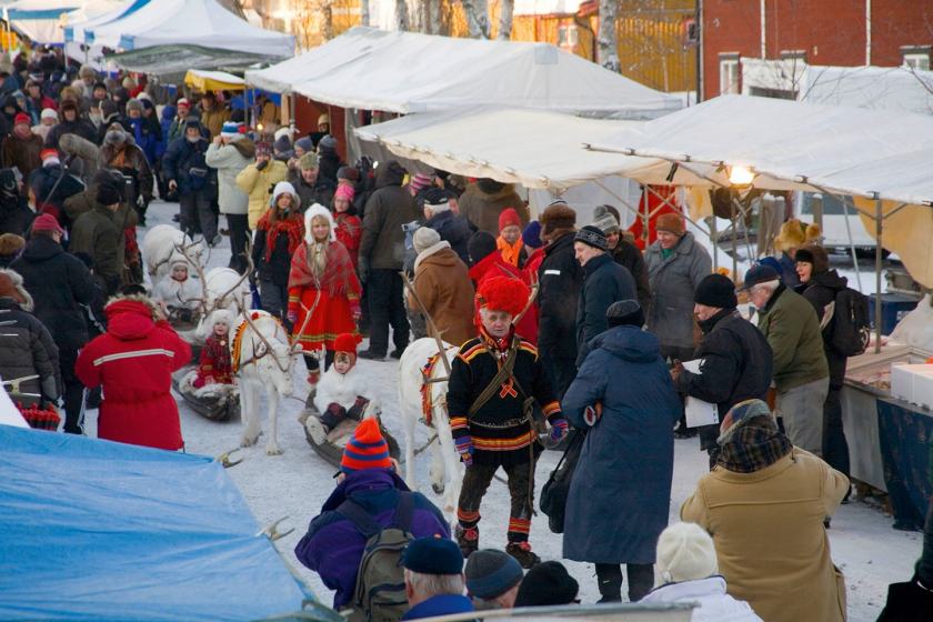 Chợ mùa đông ở Jokkmokk. Ảnh: Alamy