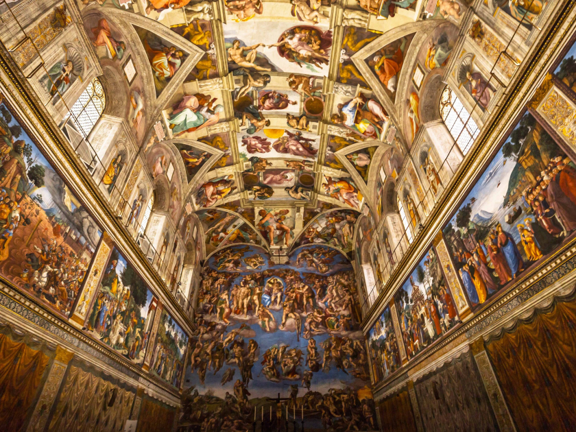 Trần nhà nguyện Sistine, được vẽ bởi Michelangelo từ năm 1508 đến năm 1512, là tác phẩm nền tảng của nghệ thuật thời kì Phục hưng