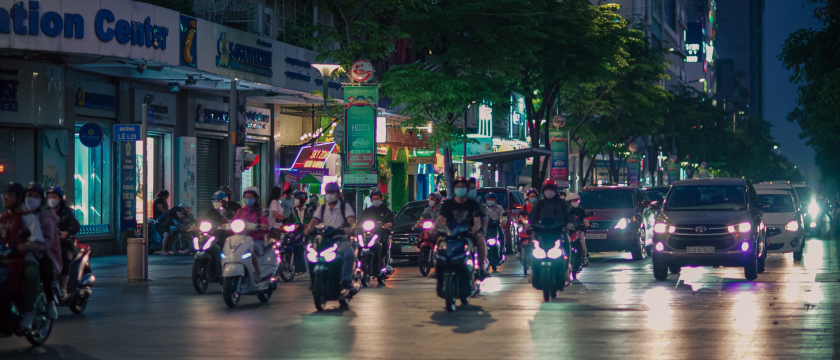 Sài Gòn vào đông khiến cho việc chờ đèn đỏ cũng không còn quá khó chịu