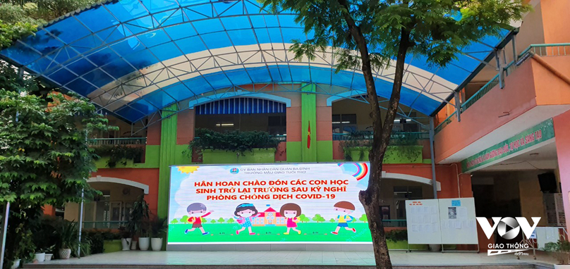 Tấm biển chào mừng học sinh của Trường Mẫu Giáo Tuổi Thơ, quận Ba Đình.