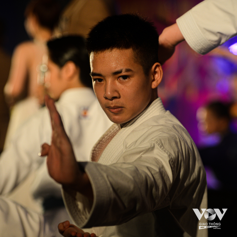 Góp mặt tại SEA Games 31, đoàn thể thao chủ nhà Việt Nam là đoàn có số lượng thành viên đông nhất. Theo danh sách, sẽ có trên 1.300 thành viên, trong đó có hơn 900 vận động viên, của đoàn thể thao Việt Nam tham gia tranh tài tại đại hội.