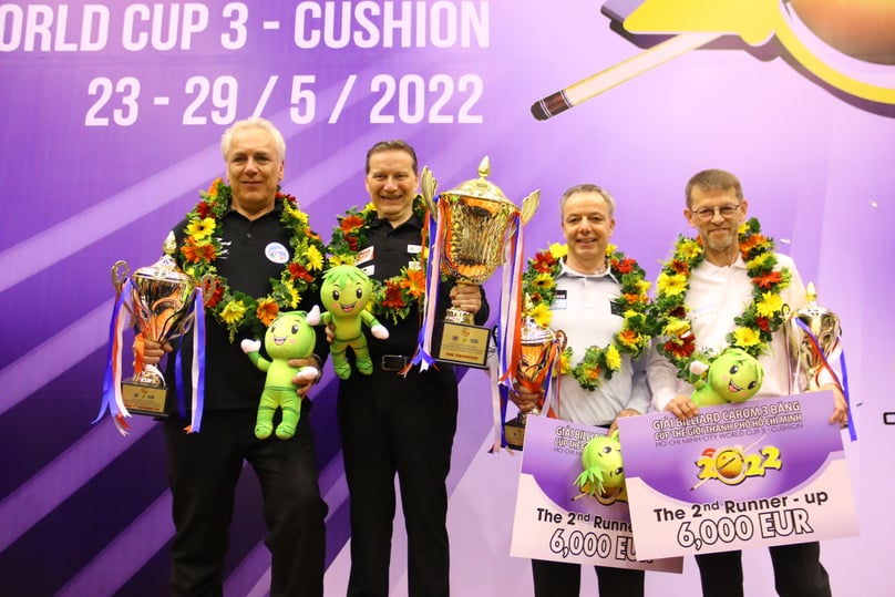 4 tay cơ đứng trên bục nhận giải tại Worldcup TPHCM năm nay (từ trái sang) là Marco Zanetti, Eddy Merkcx, Dick Jasper và Torbjorn Blomdahl