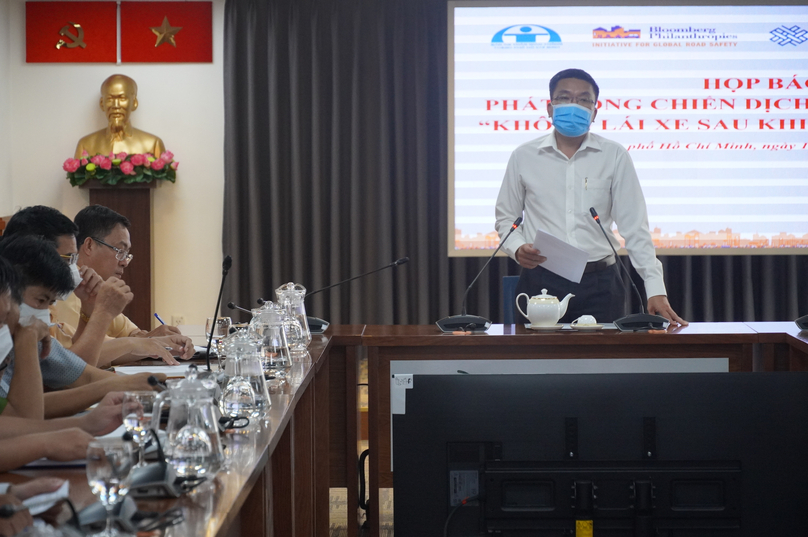 Ông Nguyễn Vũ Hạnh Phúc – Chánh văn phòng Ban ATGT TP.HCM phát biểu tại buổi họp báo