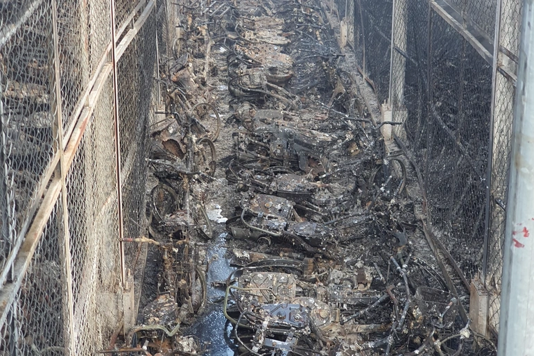 Vụ cháy thiêu rụi hơn 2.200 phương tiện xảy ra tại bãi xe (kho tang vật và phương tiện vi phạm) ở bãi tạm giữ của CSGT TP.HCM.