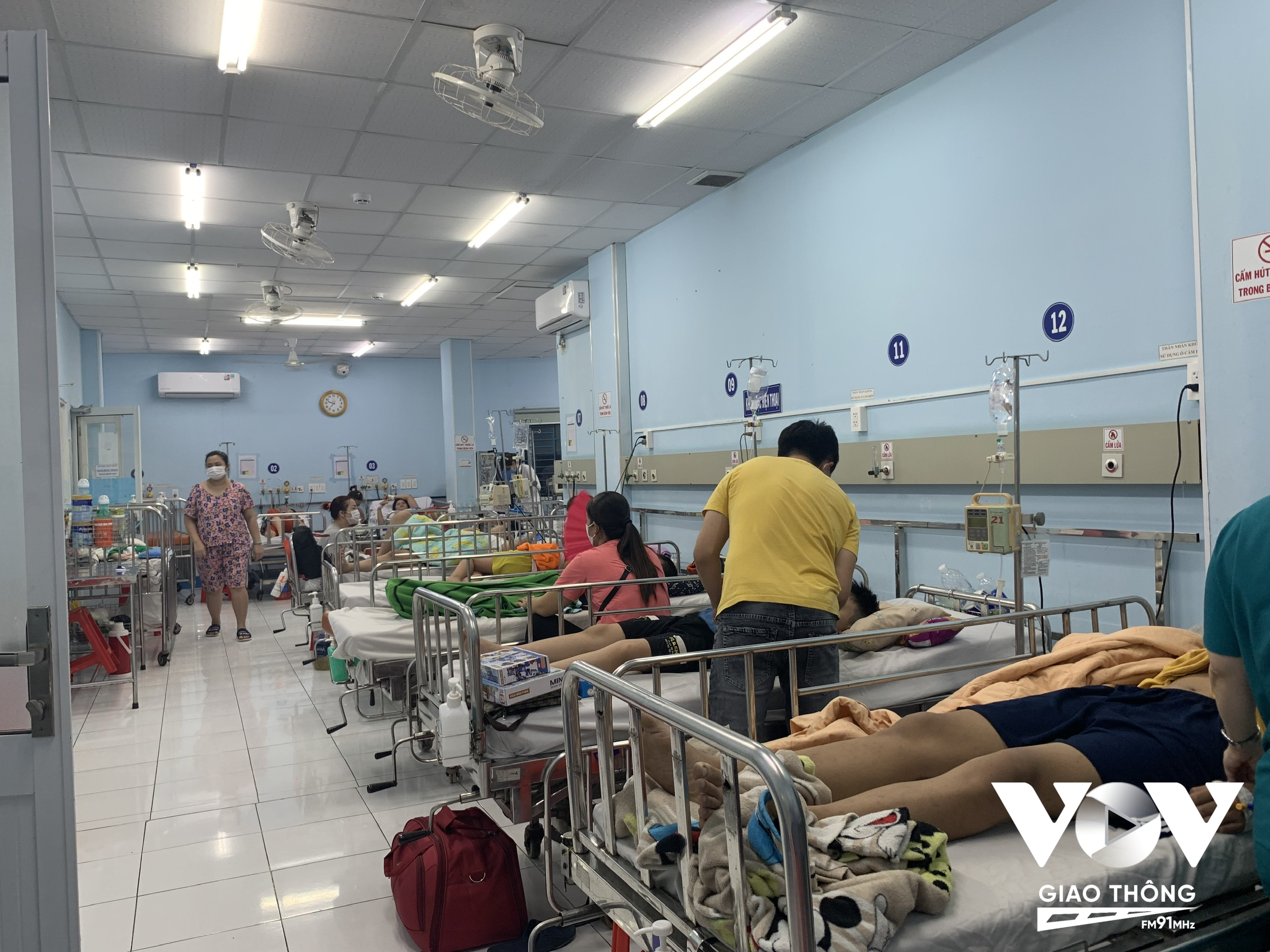 Tình trạng nhập viện của trẻ mắc SHX nhập viện ở các BV Nhi đồng ngày càng đông về số ca nặng và ca mắc. TP.HCM đã có 8 ca tử vong.