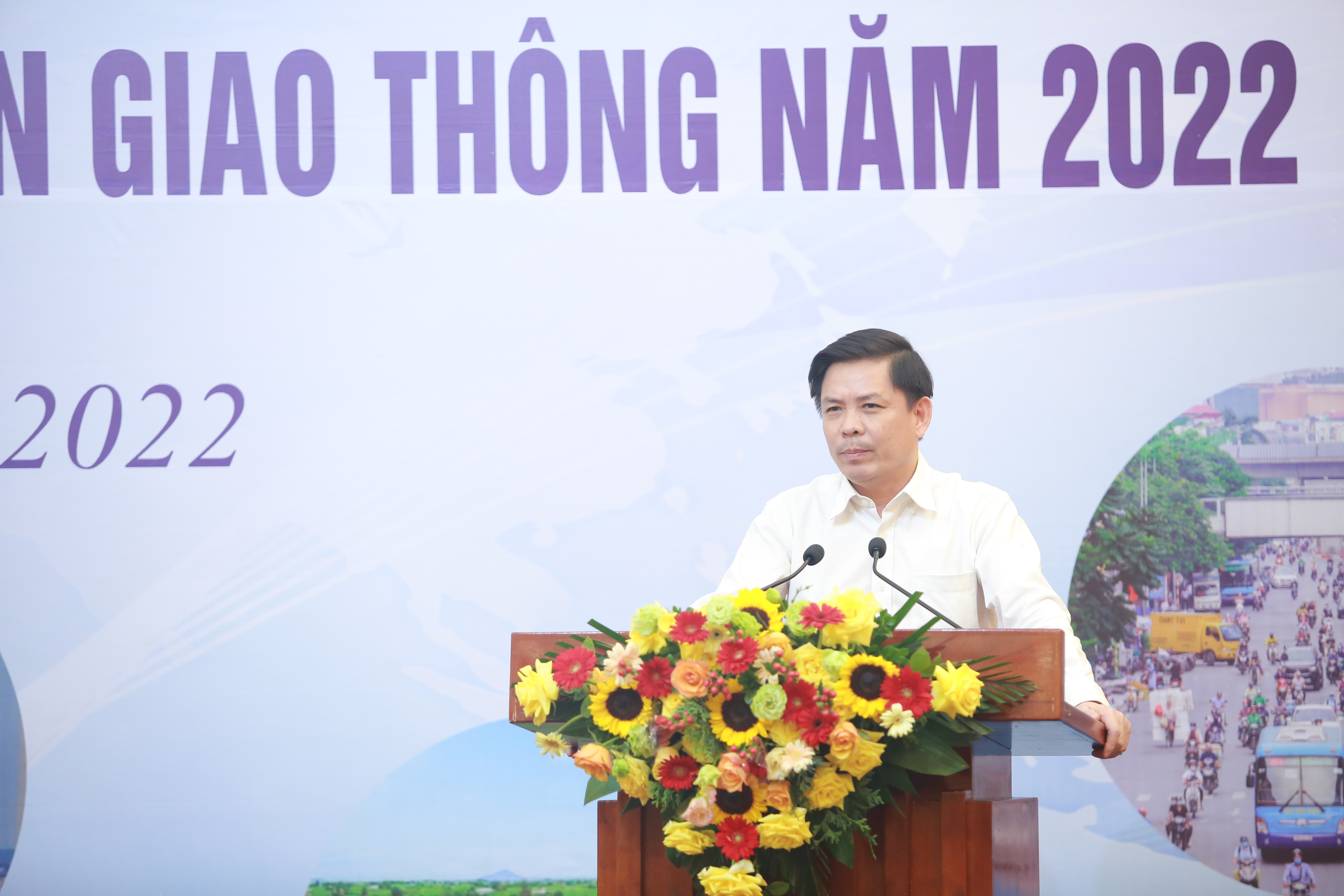Bộ trưởng Bộ GTVT Nguyễn Văn Thể nhấn mạnh: 'Báo chí, truyền thông có vai trò đặc biệt quan trọng trong đời sống kinh tế, chính trị, văn hoá - xã hội của đất nước nói chung và trong công tác bảo đảm trật tự an toàn giao thông nói riêng'.