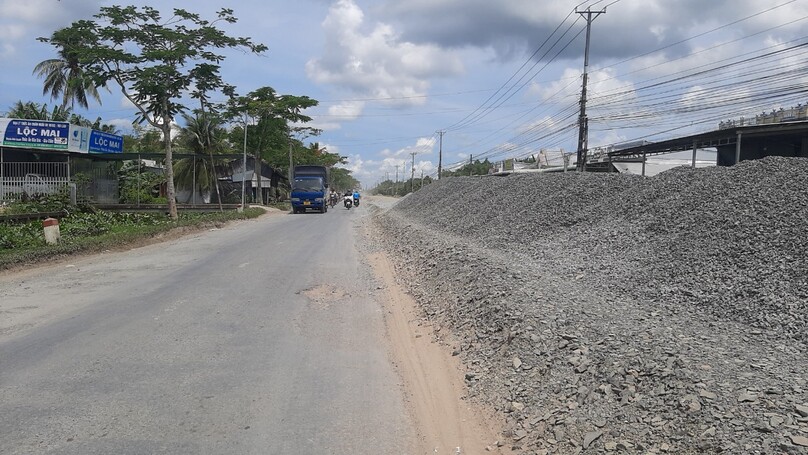 Quốc lộ 61B đoạn Ngã ba Vĩnh Tường đến thị xã Long Mỹ, tỉnh Hậu Giang đang được thi công