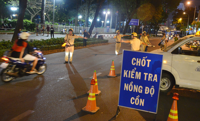 Chốt kiểm tra nồng độ cồn trên địa bàn quận 1, TP Hồ Chí Minh. Ảnh tư liệu: Mạnh Linh/Báo Tin tức