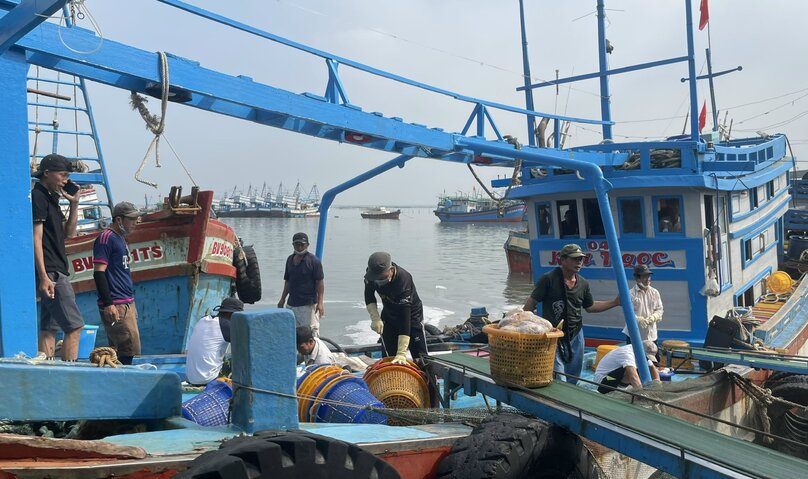 Giá xăng dầu giảm, ngư dân ở Bà Rịa - Vũng Tàu vẫn chưa muốn ra khơi (Ảnh: Gia Khang)