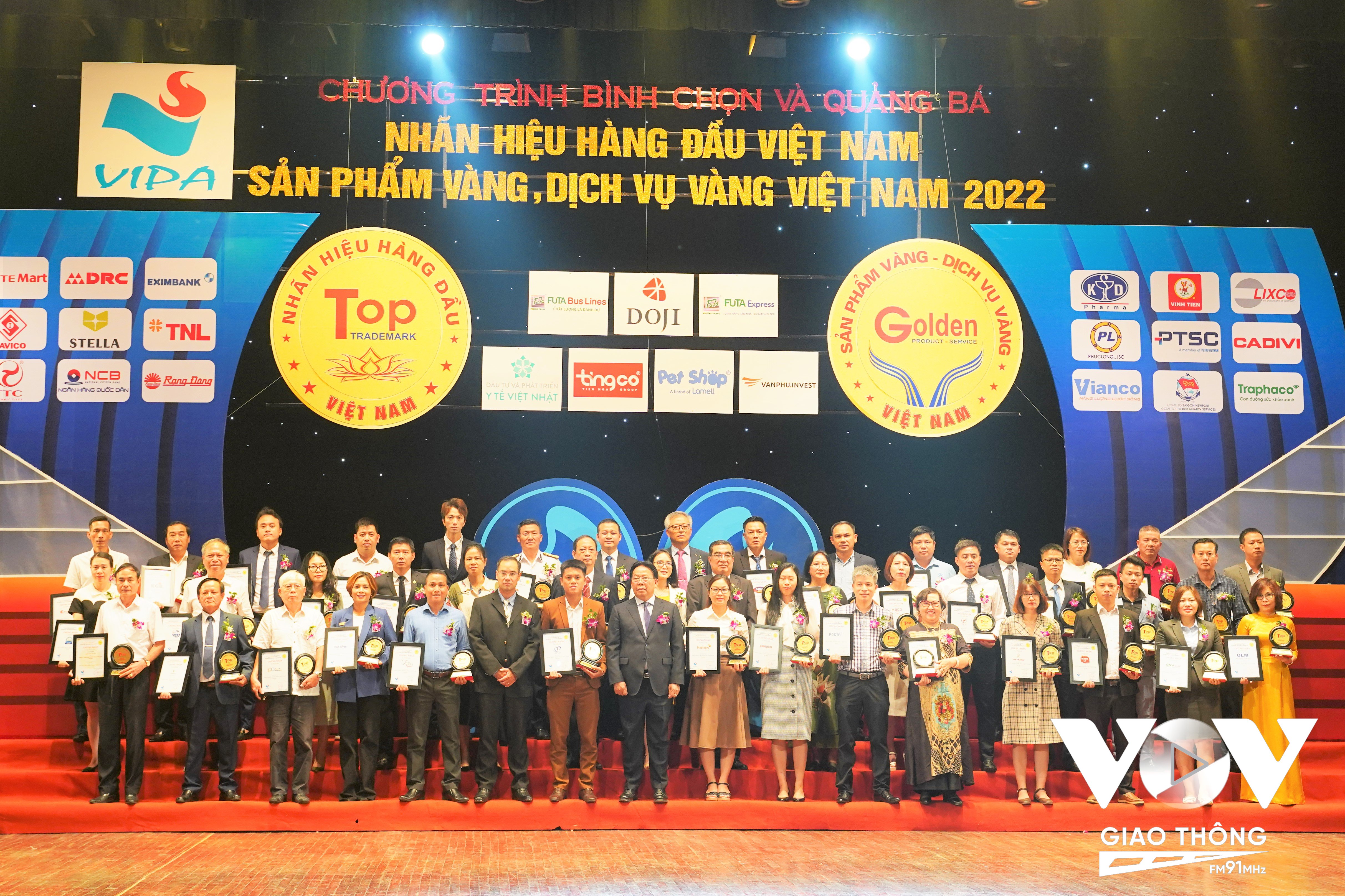 Các doanh nghiệp đạt Top 50 “Nhãn hiệu hàng đầu Việt Nam”.