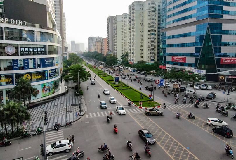 Dọc tuyến đường Lê Văn Lương, trong số 13 dự án nhà chung cư được thanh tra có 12 dự án không bố trí cây xanh, một dự án thiếu diện tích cây xanh, chỉ đạt 10%.