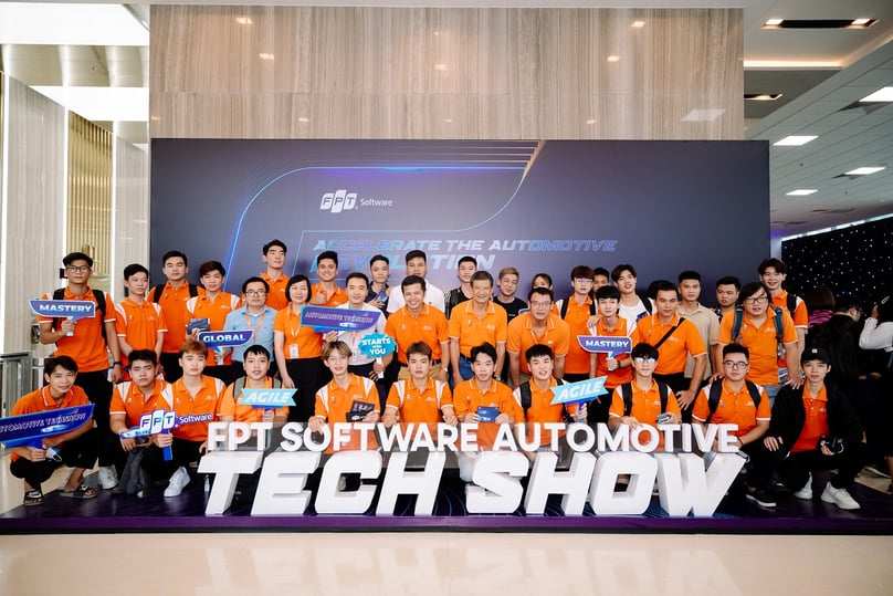 Sinh viên FPT Polytechnic tham gia trải nghiệm Automotive Tech Show