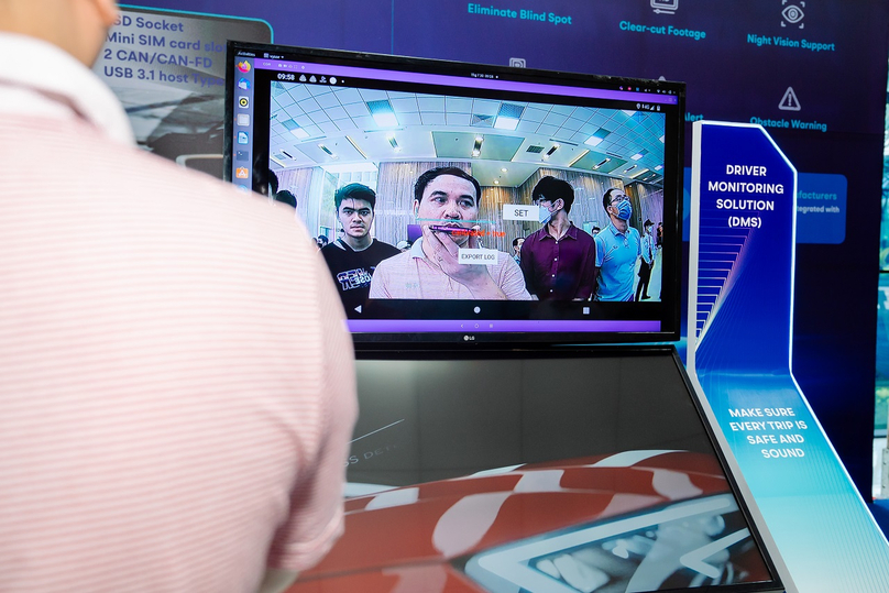 Theo ông Trần Đăng Hòa – Phó Tổng Giám đốc FPT Software: 'Lái xe an toàn bao giờ cũng là yếu tố hàng đầu. Tôi nghĩ việc giúp cho an toàn, giảm tai nạn của con người là điều kiện kiên quyết để chúng tôi quyết định làm ra các sản phẩm này'.