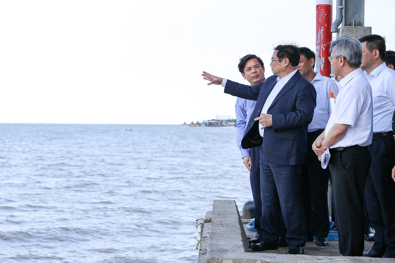 Thủ tướng Chính phủ Phạm Minh Chính khảo sát cảng nước sâu Trần Đề (ảnh: moit.gov.vn)