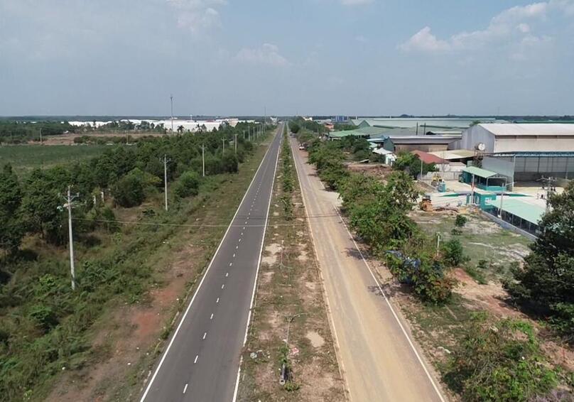 Dự án đầu tư xây dựng đường Hồ Chí Minh đoạn Chơn Thành - Đức Hòa được triển khai thi công từ quý IV/2009 nhưng đến năm 2011 bị buộc phải dừng, giãn tiến độ (Ảnh minh họa: Công luận)