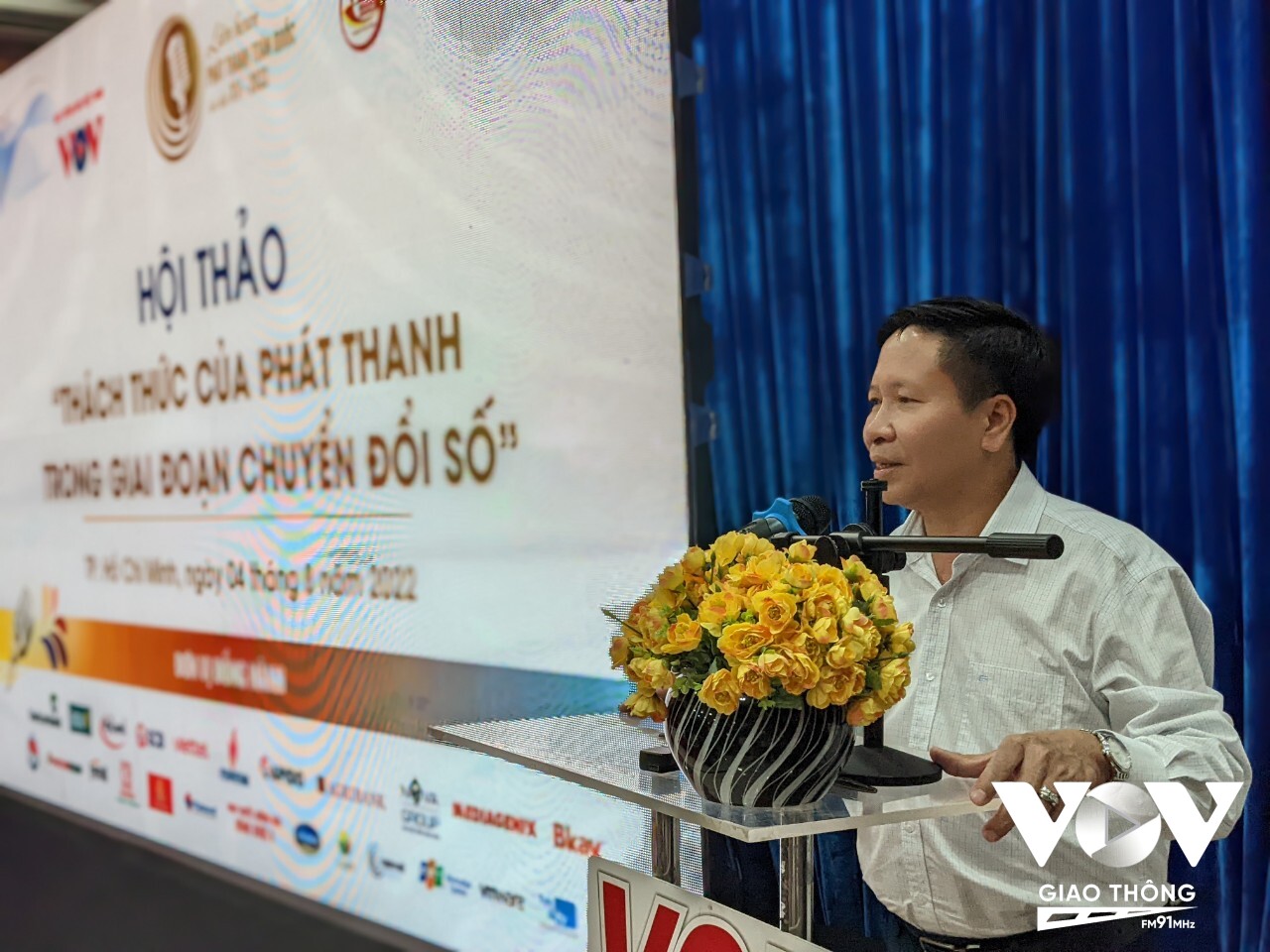 Ông Vũ Hải Quang – Phó tổng giám đốc, Trưởng ban xây dựng đề án chuyển đổi số Đài tiếng nói Việt Nam phát biểu tại hội thảo.