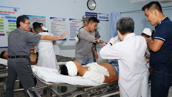 Liên tiếp 2 vụ bác sĩ bị hành hung tại Bệnh viện Nhân dân Gia Định trong các ngày 27/7 và 6/8.