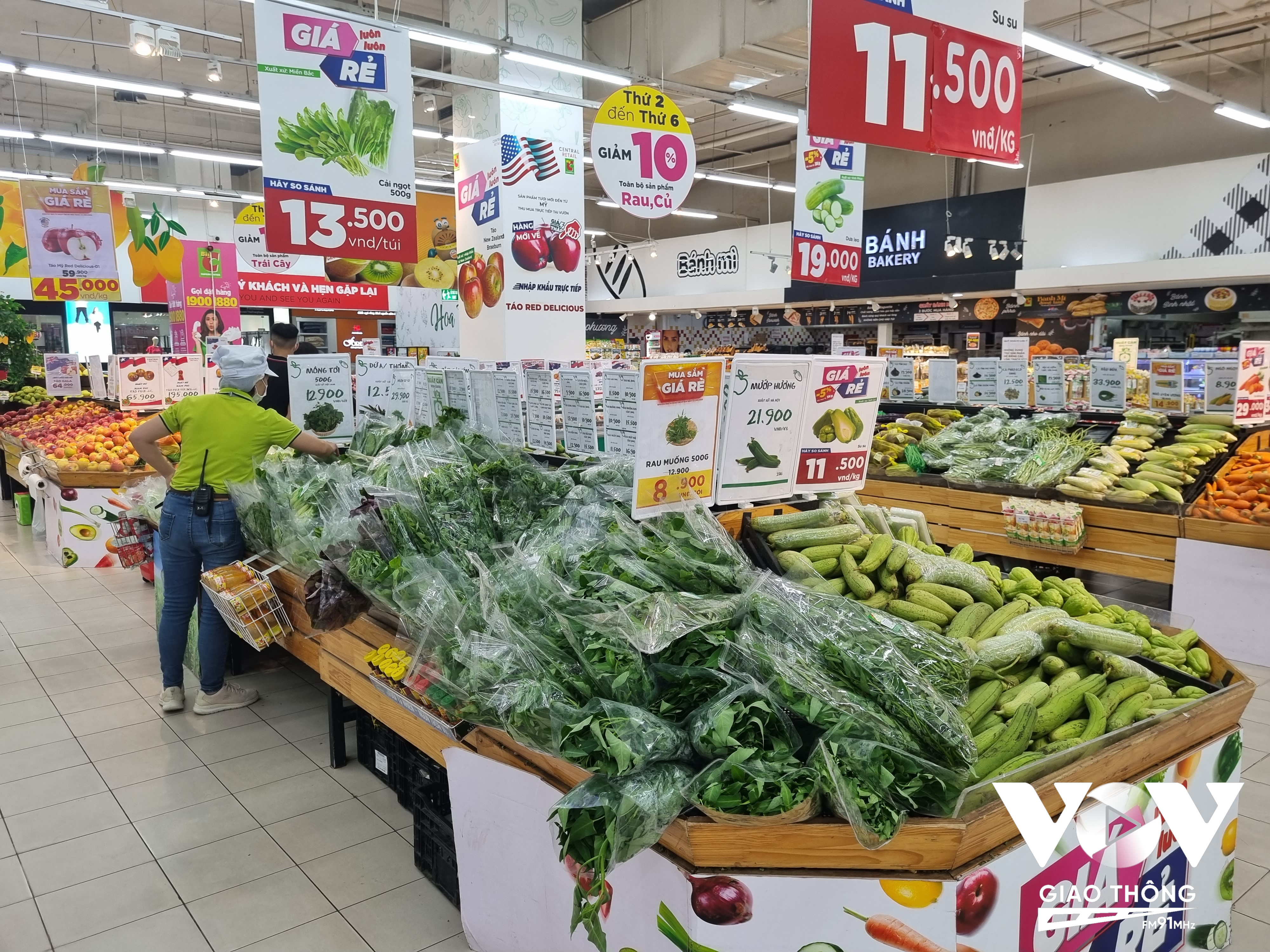 Các mặt hàng rau củ quả phong phú, đa dạng tại các siêu thị mini, cửa hàng tiện lợi, trung tâm thương mại,... tại Hà Nội (2)