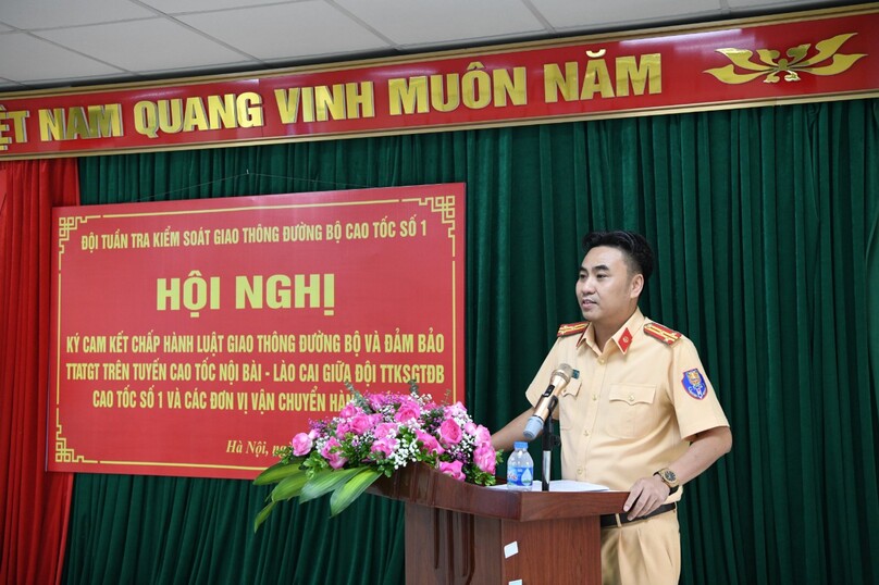 Thượng tá Nguyễn Mạnh Thắng, Đội trưởng Đội trưởng Đội 1 thông tin về tình hình TTATGT tại hội nghị