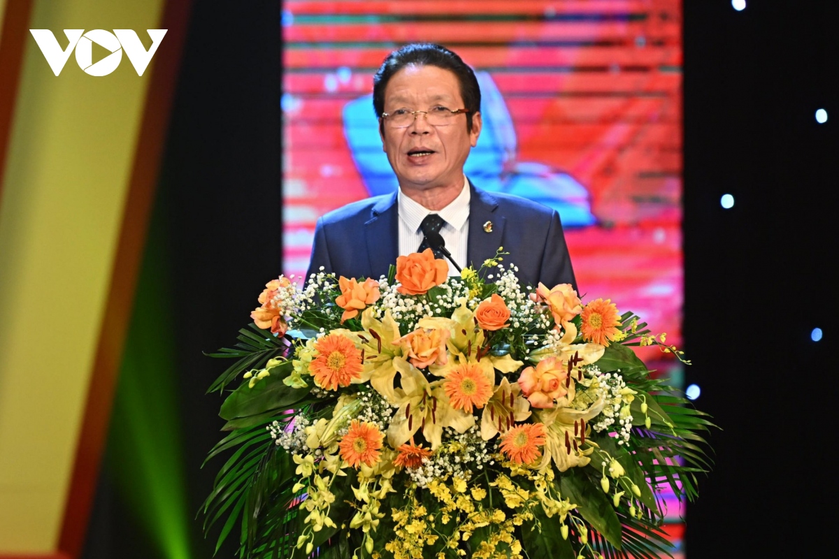 Ông Hoàng Vĩnh Bảo, Chủ tịch Hội Xuất bản Việt Nam, Chủ tịch Hội đồng Giải thưởng Sách Quốc gia phát biểu khai mạc buổi lễ.