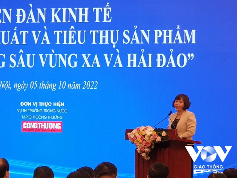 Bà Lê Việt Nga, Phó Vụ trưởng Vụ thị trường phát biểu tại Diễn đàn