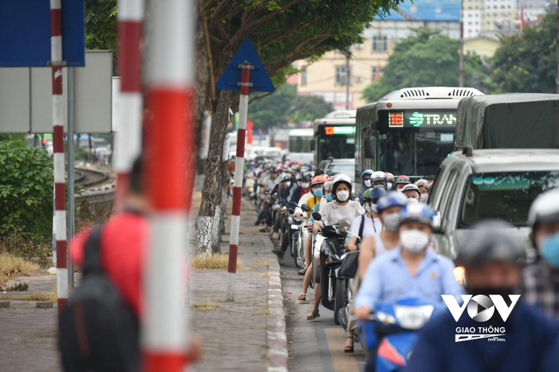 Tình trạng ùn tắc ở Hà Nội ngày càng nghiêm trọng.