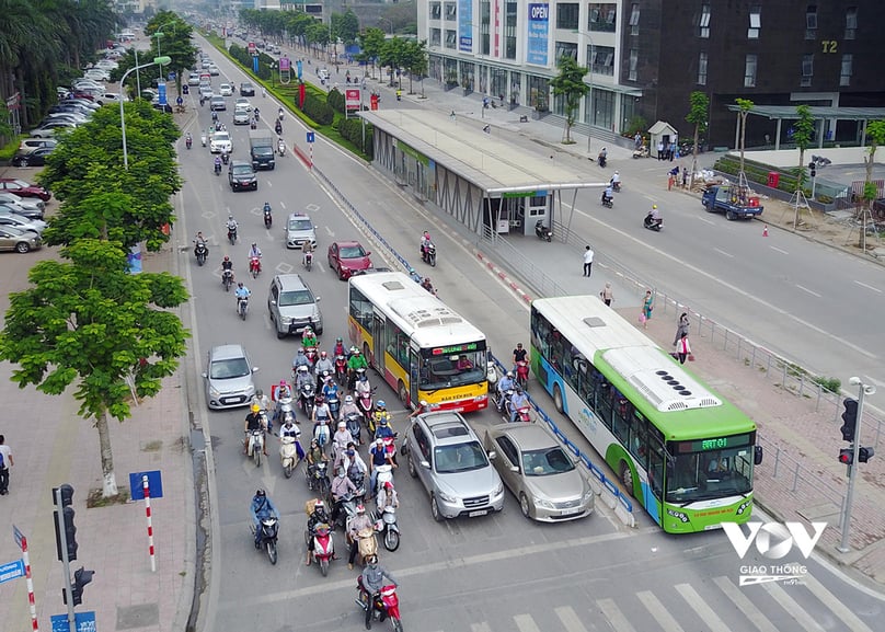 Buýt nhanh BRT Hà Nội sẽ cho khách sử dụng xe máy điện miễn phí