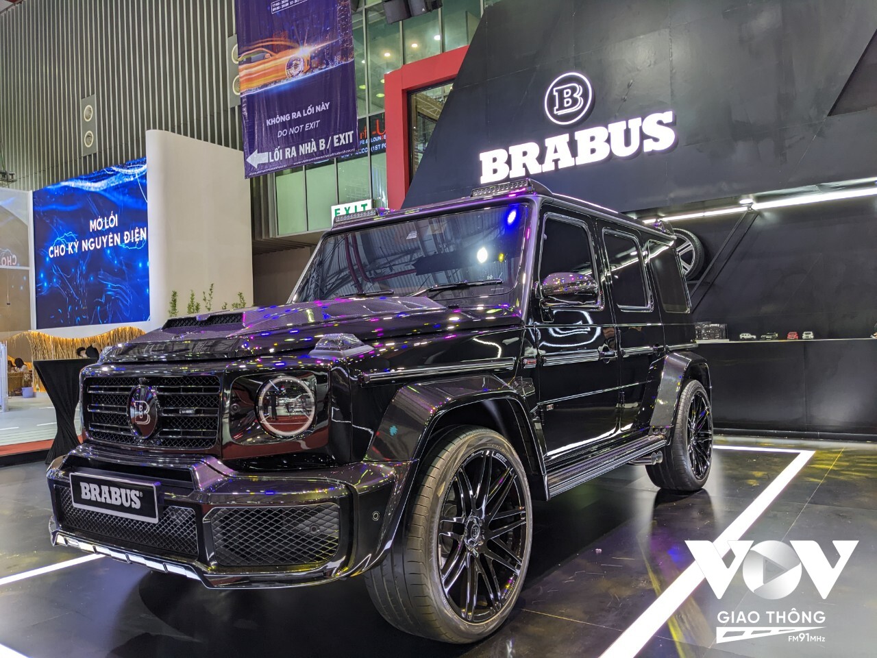 Hãng độ lừng danh Brabus với sản phẩm Glass của Mercedes-Benz