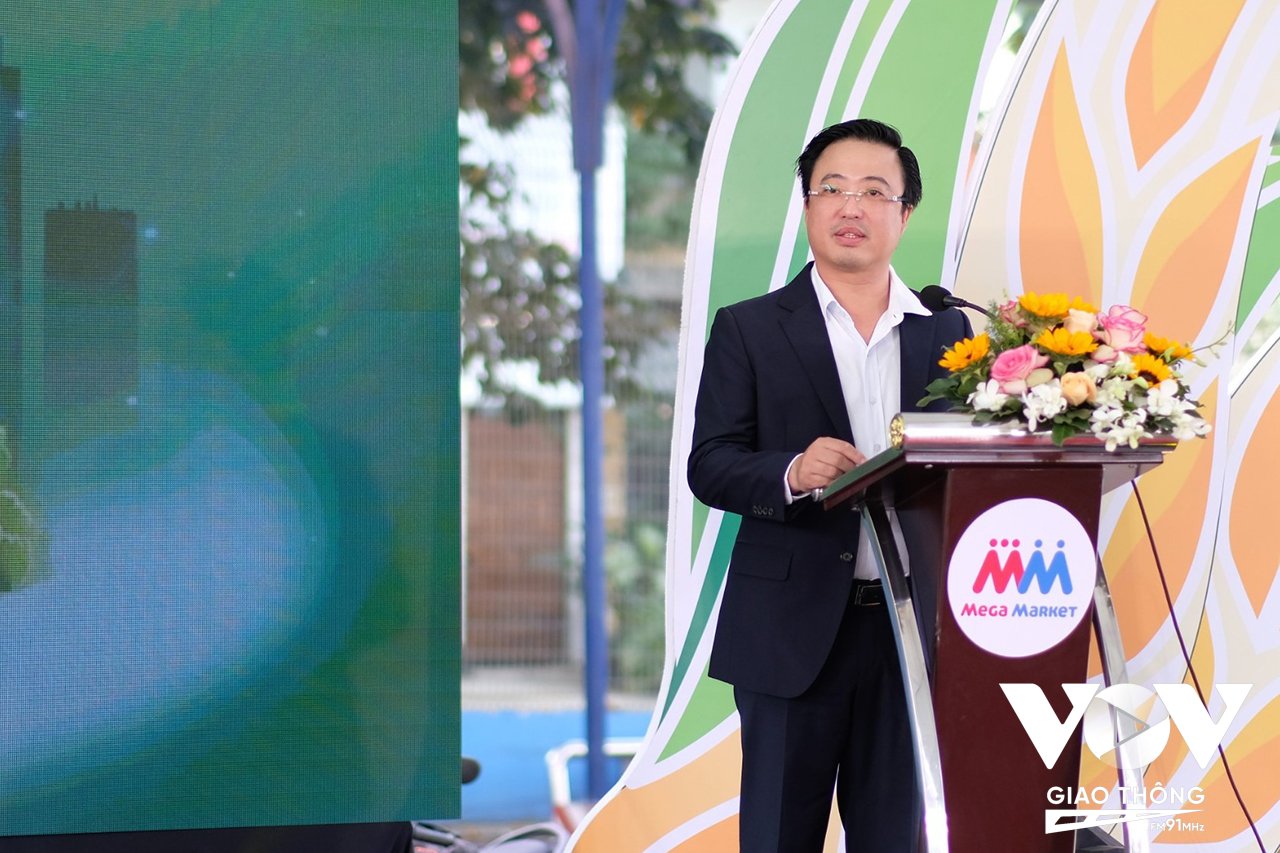Ông Lê Huỳnh Minh Tú – Phó giám đốc Sở công thương TpHCM phát biểu tại lễ khai mạc