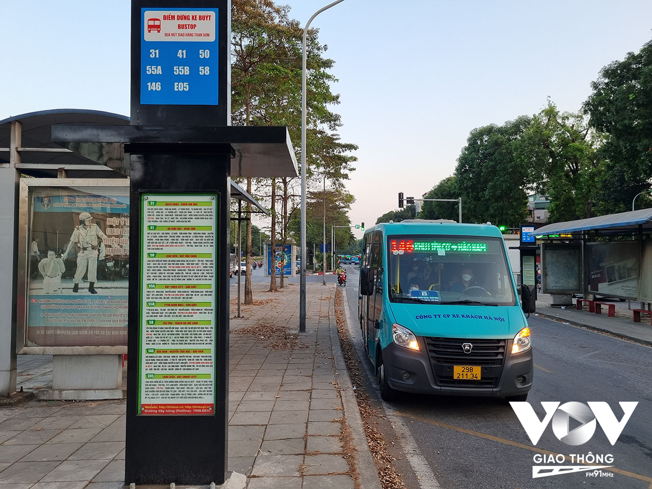 Xe buýt mini tăng khả năng tiếp cận các tuyến phố nhỏ, thuận tiện cho việc gom khách từ các tuyến nhánh đến các tuyến vận tải hành khách công cộng khối lượng lớn.