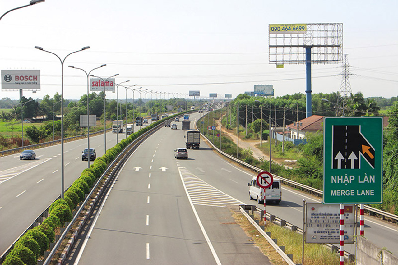 Cao tốc TP.HCM - Long Thành đang đứng trước nguy cơ quá tải, đặc biệt khi sân bay Long Thành đi vào hoạt động. Ảnh: baodautu
