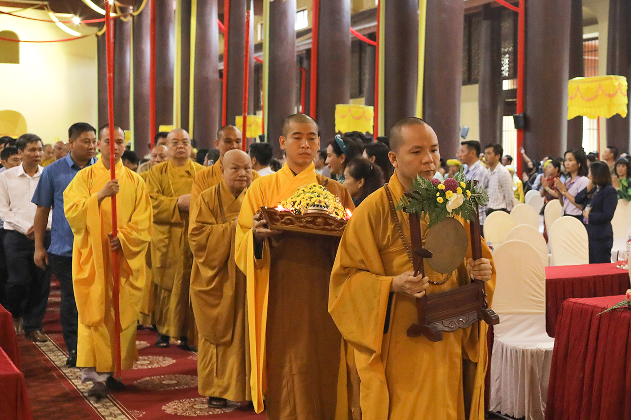 Khoá lễ tưởng niệm Phật Hoàng Trần Nhân Tông, cầu Quốc thái dân an