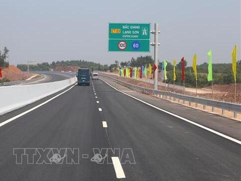 Tuyến đường cao tốc Bắc Giang - Lạng Sơn, đoạn tuyến Bắc Giang - Chi Lăng. Ảnh tư liệu: Minh Quyết/TTXVN