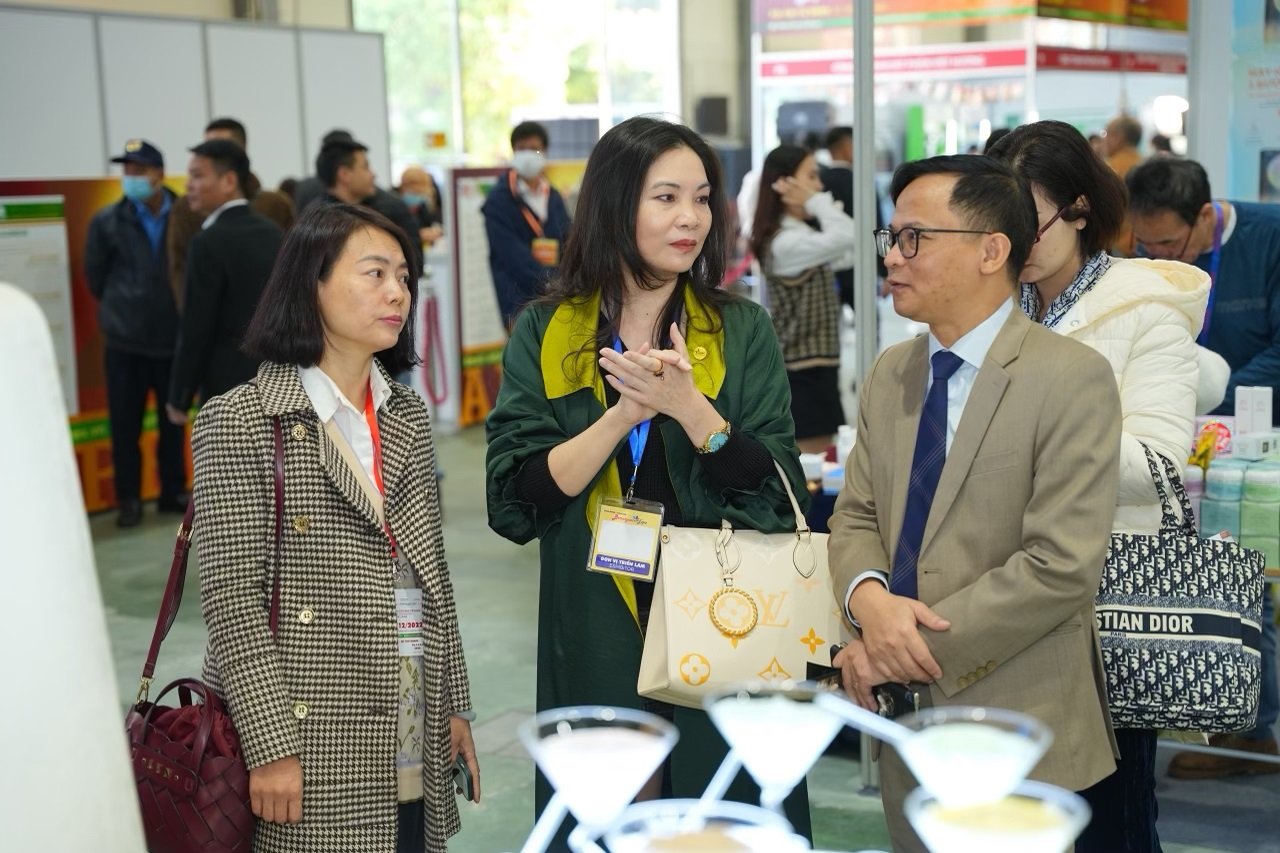 Các đối tác cùng ý tưởng nâng tầm mỹ phẩm Việt gặp nhau tại triển lãm