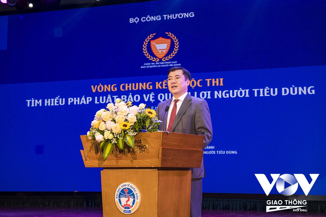 Thứ trưởng Bộ Công Thương Nguyễn Sinh Nhật Tân phát biểu khai mạc cuộc thi
