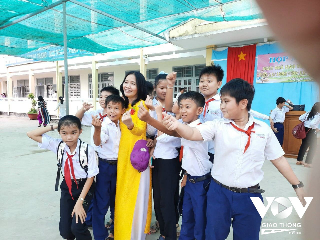 Đến huyện Mỏ Cày Bắc, tỉnh Bến Tre, hỏi về cô giáo Ngô Song Đào, rất nhiều học sinh và bà con đều biết