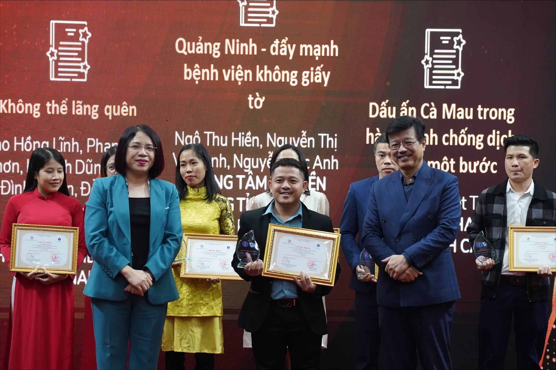 Nhóm PV Đào Hồng Lĩnh, Phan Hoài Nhơn của Kênh VOV Giao thông (Đài Tiếng nói Việt Nam) đã đạt giải Ba, Giải báo chí toàn quốc 'Vì sức khỏe nhân dân' với tác phẩm 'Không thể lãng quên'.