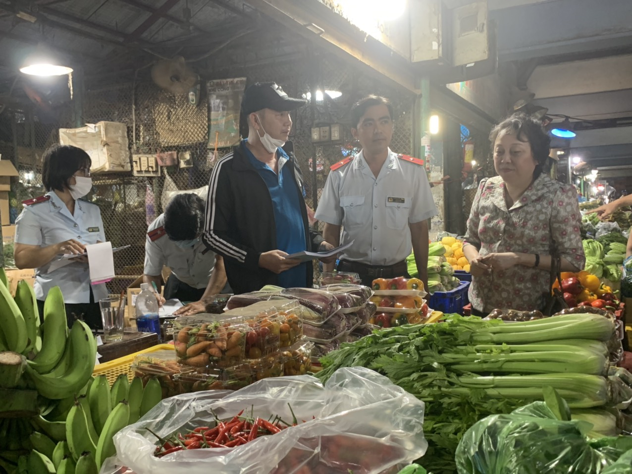Ban Quản lý An toàn thực phẩm TPHCM vừa ban hành kế hoạch triển khai công tác bảo đảm an toàn thực phẩm Tết Nguyên đán Quý Mão và mùa lễ hội Xuân 2023
