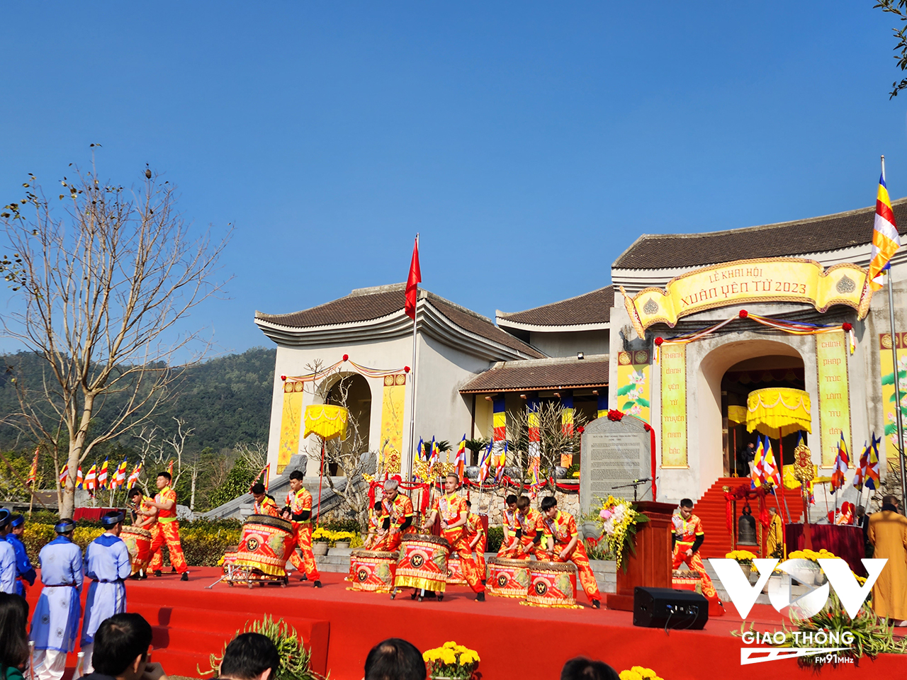 Lễ khai hội Xuân Yên Tử năm 2023 được tổ chức trang trọng, riêng phần hội hứa hẹn mang đến cho du khách không khí Xuân mới vui tươi, phấn khởi với nhiều hoạt động văn hóa lễ hội đặc sắc.