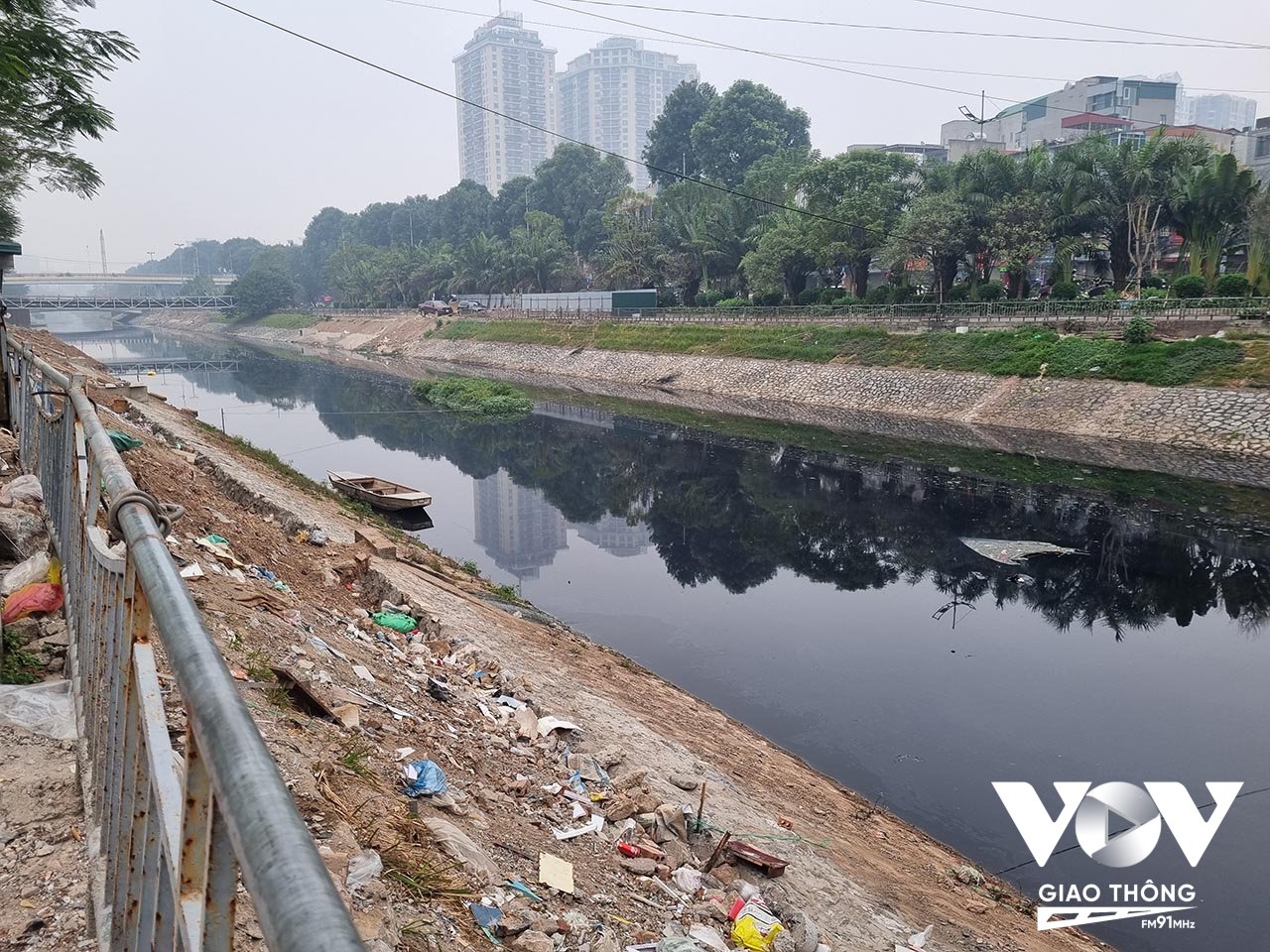 Chính quyền thành phố đã có nhiều dự án làm sạch sông Tô Lịch, nhưng tất cả chỉ dừng lại ở đề xuất hoặc thí điểm.