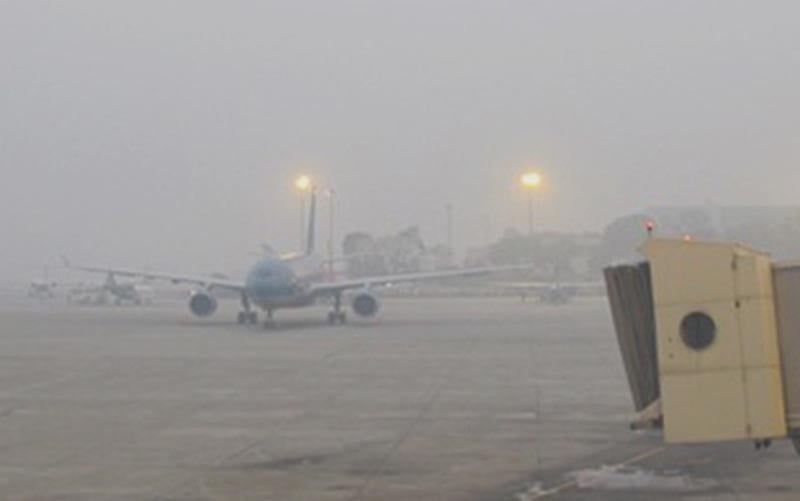 Trong điều kiện thời tiết sương mù dầy đặc mây thấp trên diện rộng,… các hãng hàng không phải chọn thêm sân bay dự bị thứ 2 nằm ngoài vùng ảnh hưởng của khu vực thời tiết xấu - Ảnh minh họa Internet