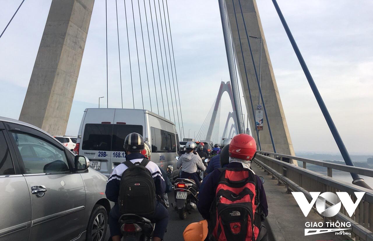 Sở GTVT TP Hà Nội chấp thuận phương án phân luồng, tổ chức giao thông phục vụ công tác kiểm định cầu Nhật Tân
