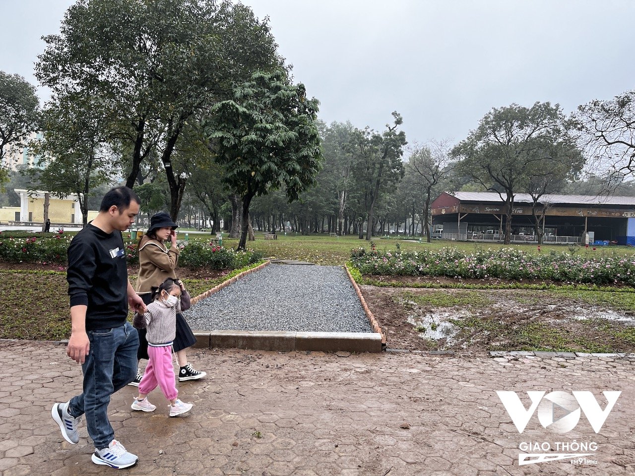Quyết định dỡ bỏ hàng rào công viên của thành phố Hà Nội nhận được sự hưởng ứng tích cực từ phía người dân Thủ đô...