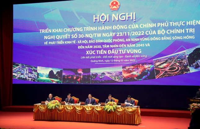 Thủ tướng chủ trì Hội nghị triển khai Chương trình hành động của Chính phủ về phát triển vùng Đồng bằng sông Hồng. Ảnh: Tiền Phong