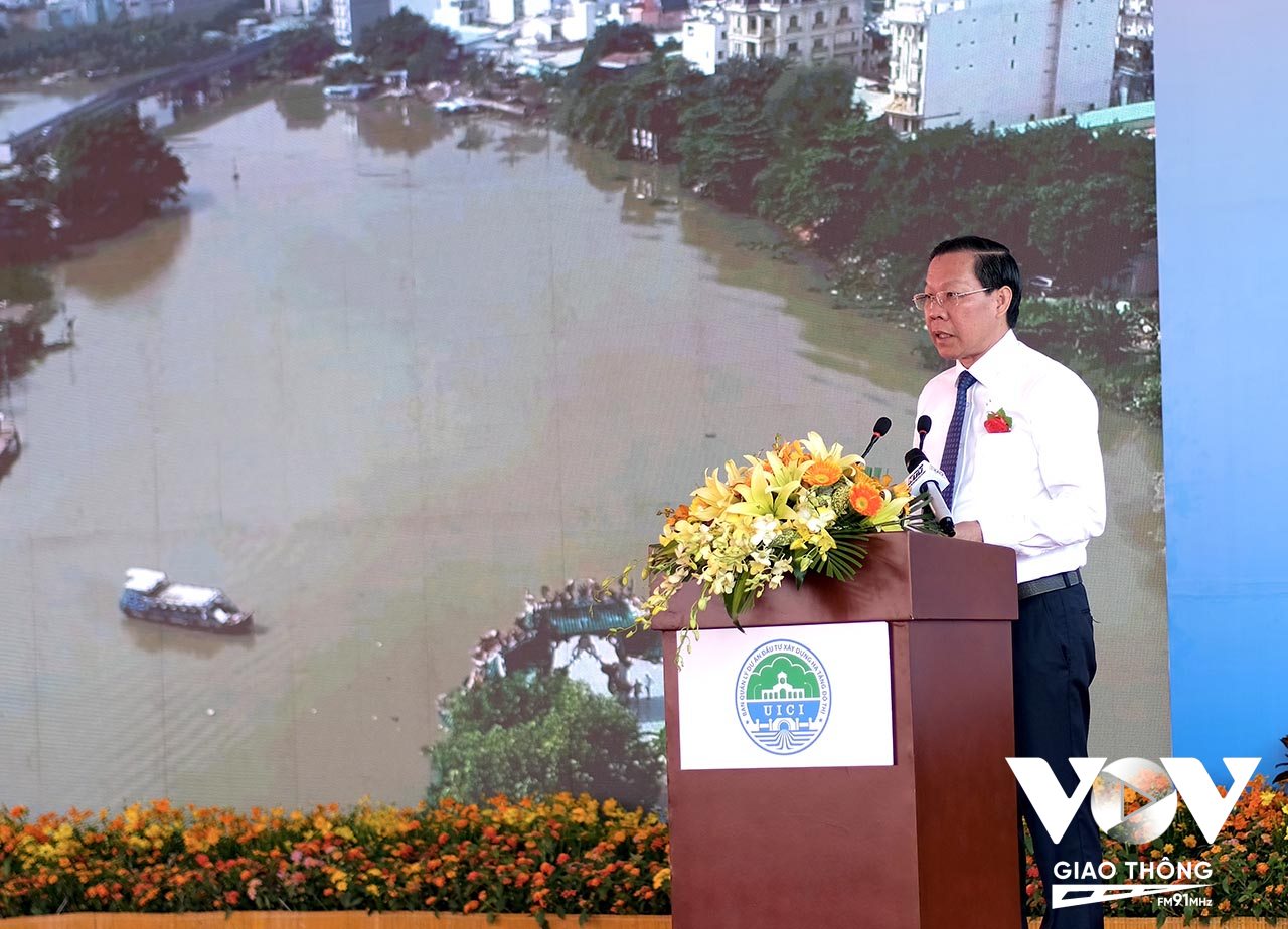 Ông Phan Văn Mãi – Chủ tịch UBND TP.HCM phát biểu khởi công dự án