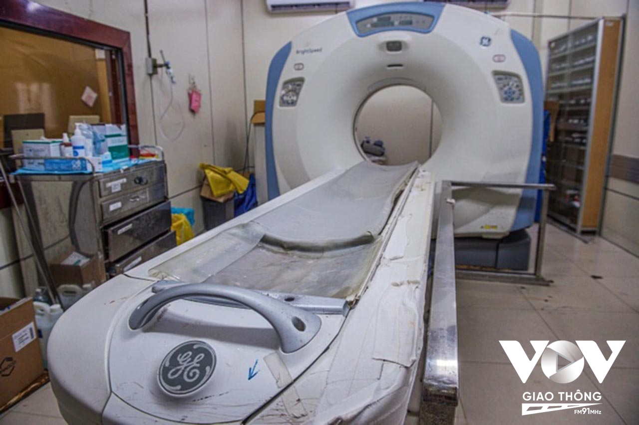 Máy CT Chợ Rẫy trong tình trạng hư hỏng chỉ còn 2 máy, bệnh viện phải chuyển bệnh sang viện khác chụp chiếu. Ảnh:CTV