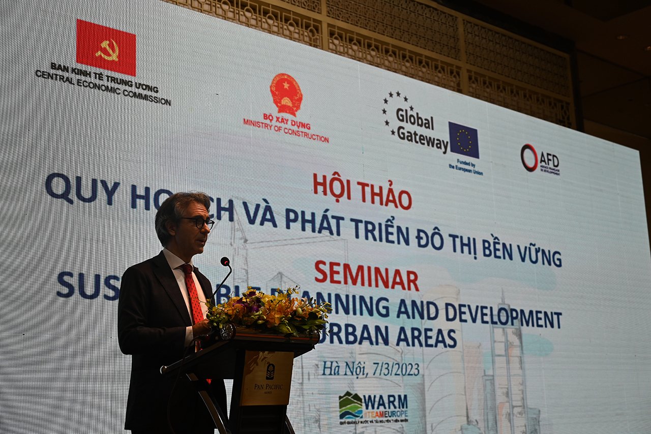 Ngài Giorgio ALIBERTI, Đại sứ, Trưởng Phái đoàn Liên minh Châu Âu tại Việt Nam phát biểu tại hội nghị