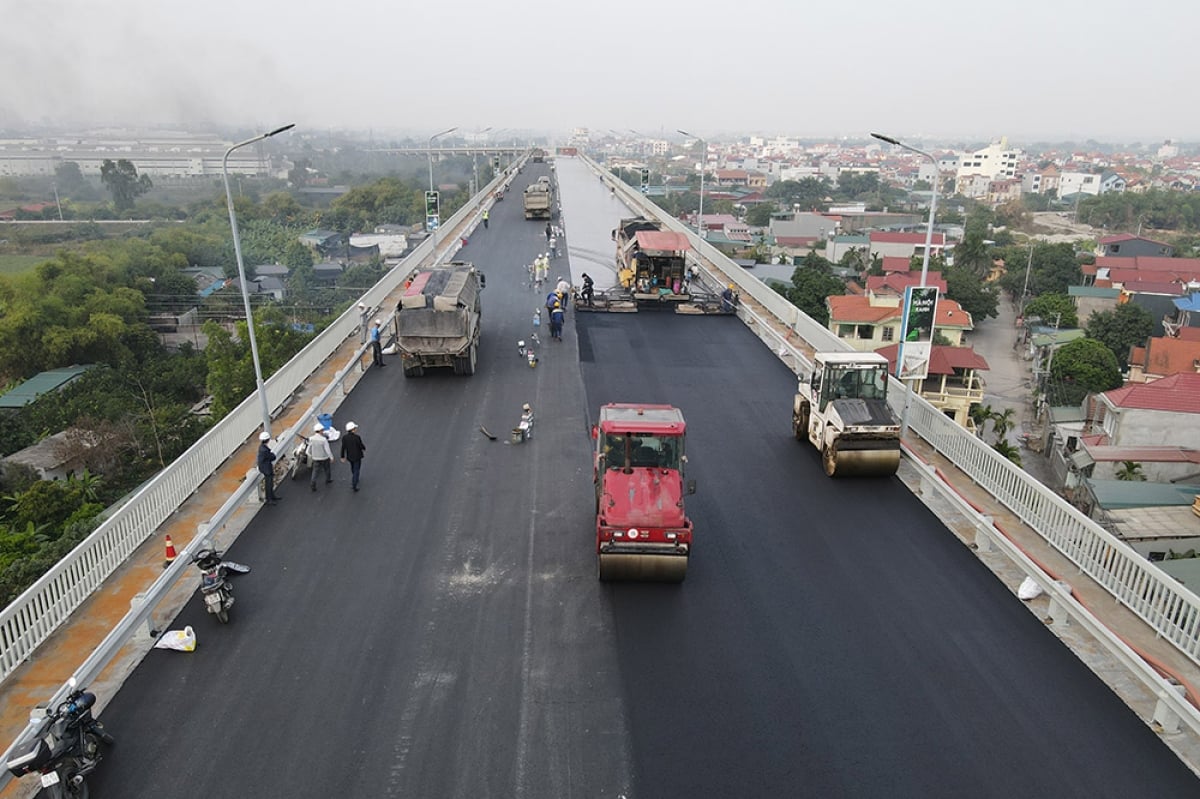 Tỉ lệ sử dụng vật liệu thân thiện với môi trường cho các công trình xây dựng tại Việt Nam vẫn còn thấp. Ảnh: Dân trí