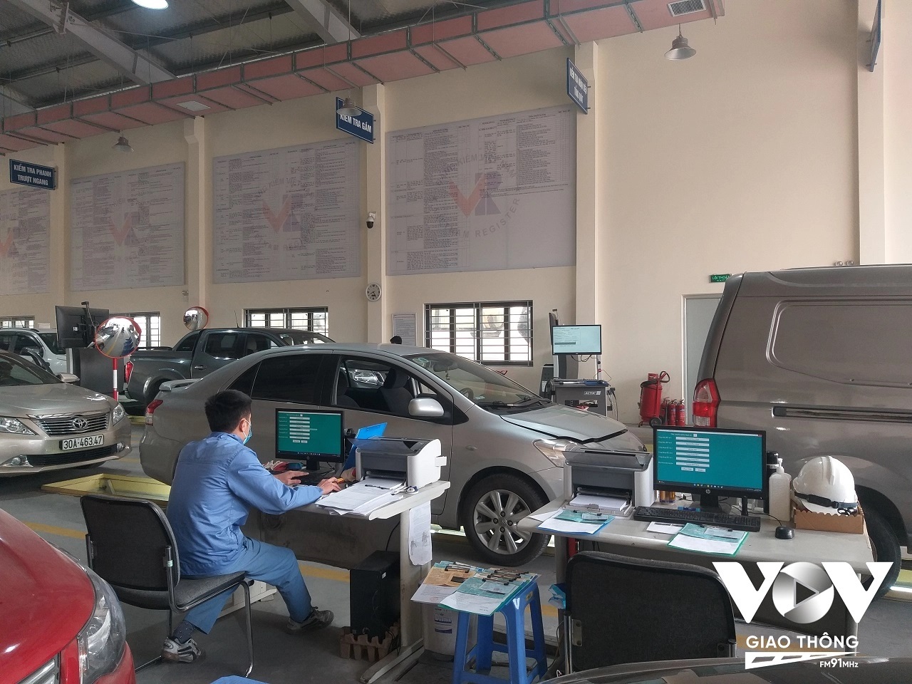 Cục Đăng kiểm Việt Nam đề xuất bổ sung phí dịch vụ lập hồ sơ cho xe mới là 50.000 đồng sau khi phương tiện này được miễn đăng kiểm - Ảnh minh họa 