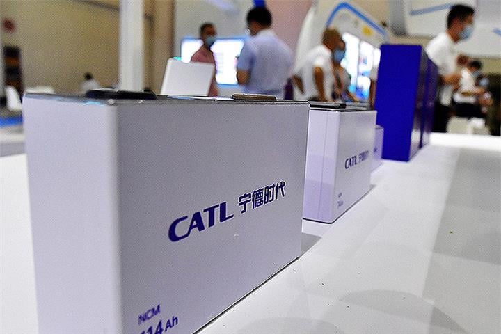 CATL chiếm gần 35% thị trường pin xe điện trong tháng 10/2021. Ảnh: Yicai Global